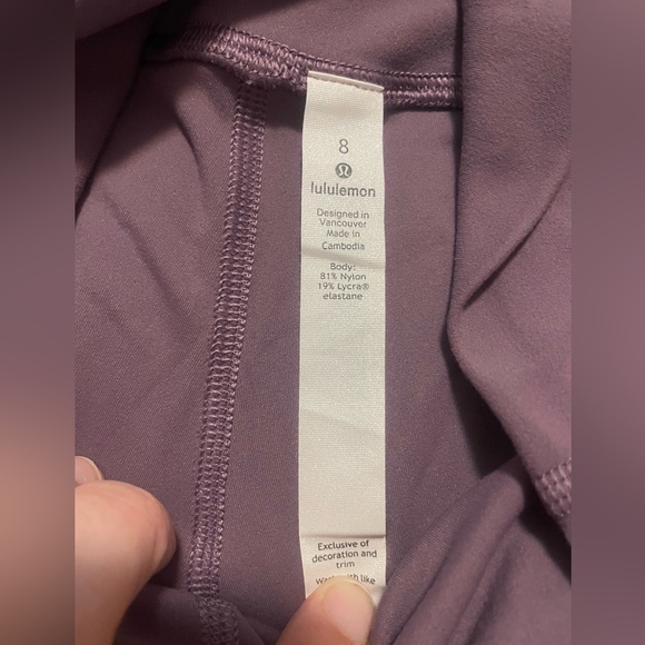 LULULEMON! Crop purple leggings in amazing condition - Picture 4 of 6
